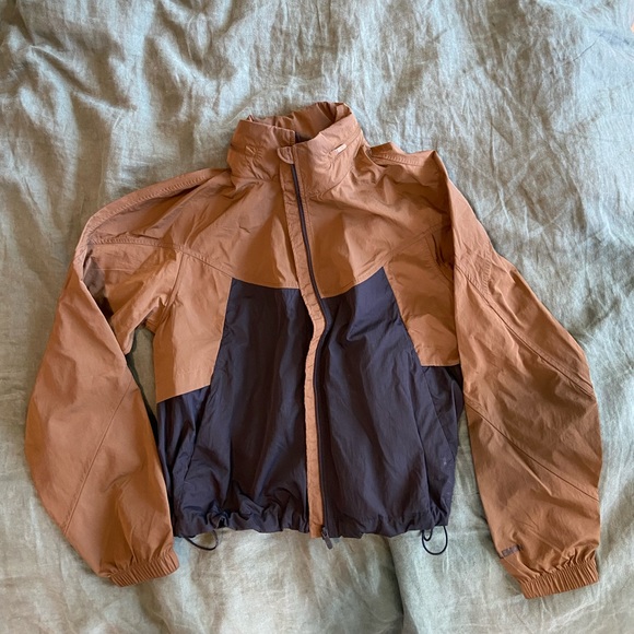 Lululemon windbreaker, sz 4 - Picture 1 of 6